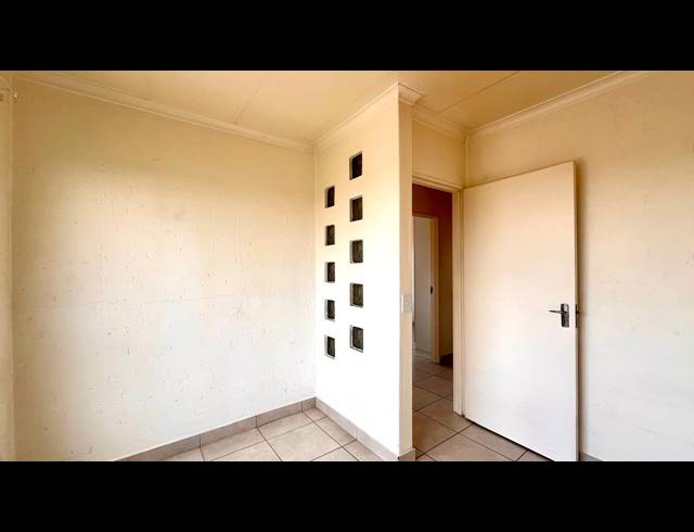 4 BEDROOM HOUSE FOR SALE IN DALPARK EXT 1